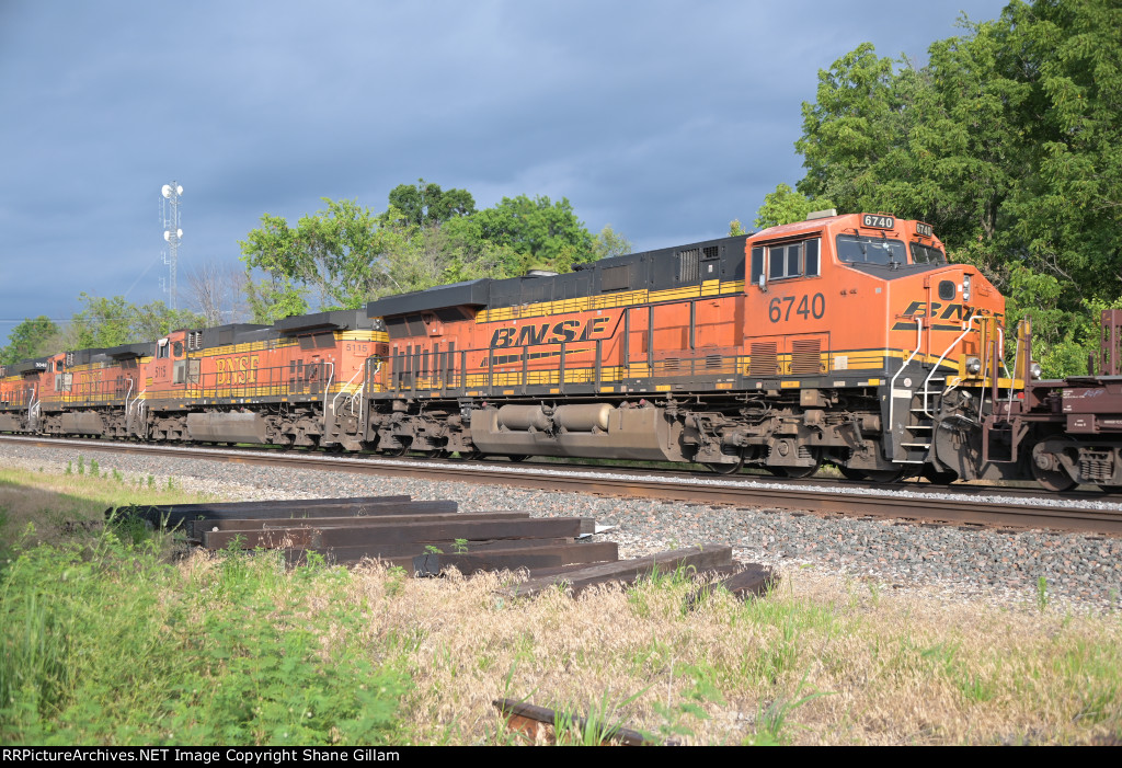 BNSF 6740 Roster shot